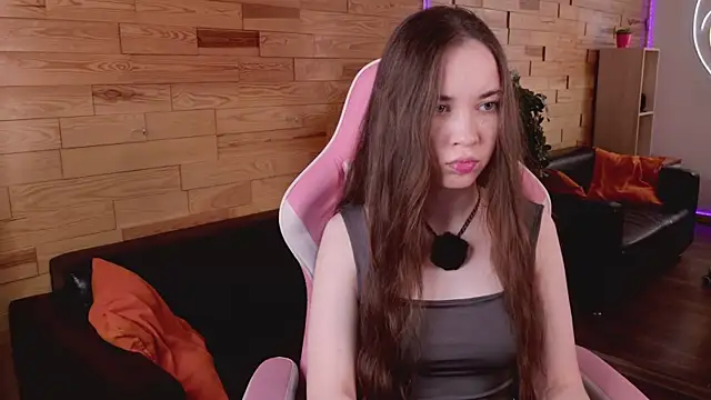 LilaMccoy online show from July 18, 4:43 am