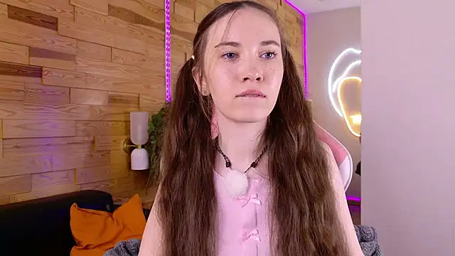 LilaMccoy online show from June 27, 12:22 pm