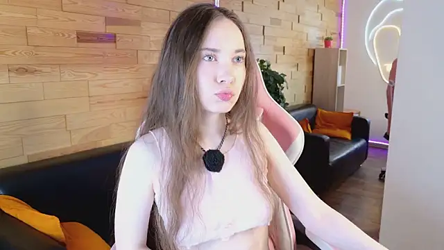 LilaMccoy online show from July 5, 4:30 am