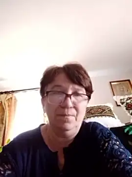 KetQueen101 online show from April 30, 11:50 am