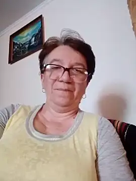 KetQueen101 online show from May 12, 8:10 am