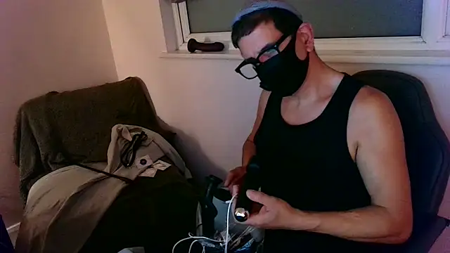 maskedilf online show from May 24, 11:48 pm