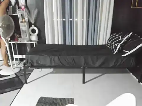 Kendallfoxx online show from July 14, 2:05 am