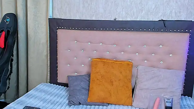 Zoedeleon online show from July 15, 7:54 pm