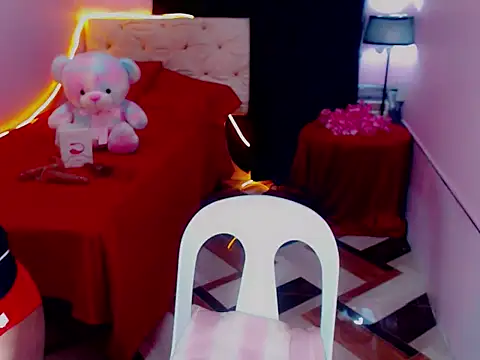 Snapshot of URsexyLylia chatting on May 8, 4:44 pm URsexyLylia online show from May 8, 4:44 pm