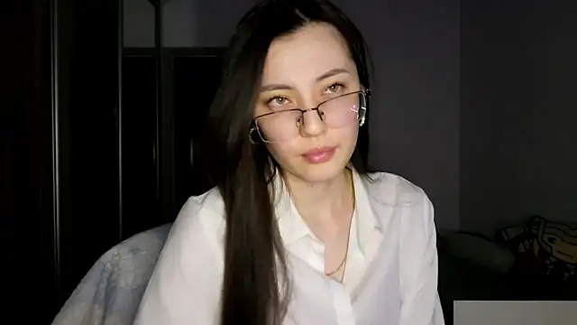 AshleyTropiano online show from May 20, 3:31 pm