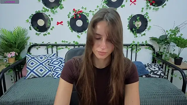 NicoleWells22 online show from June 23, 7:17 am