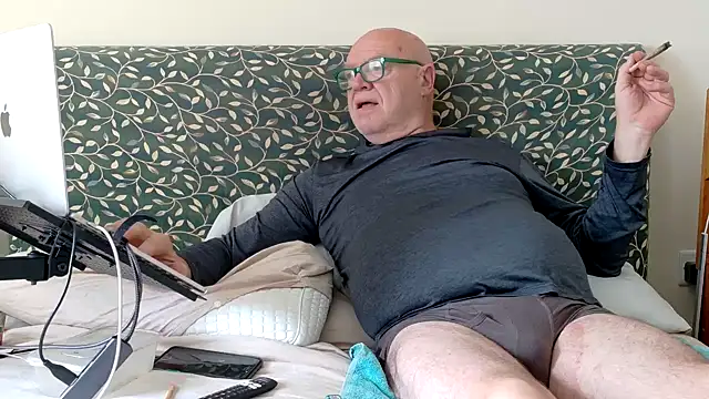 KinkCentral online show from June 19, 9:26 am