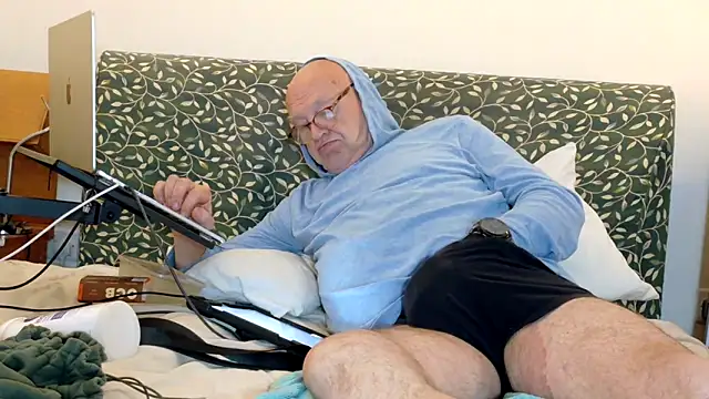 KinkCentral online show from May 12, 8:37 pm