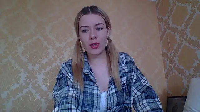 Softy Aura  online show from June 16, 2:06 pm