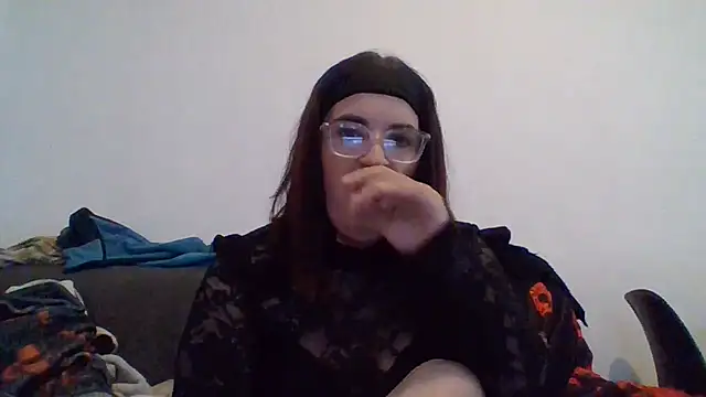 Snapshot of miss16 chatting on May 18, 11:59 am miss16 online show from May 18, 11:59 am