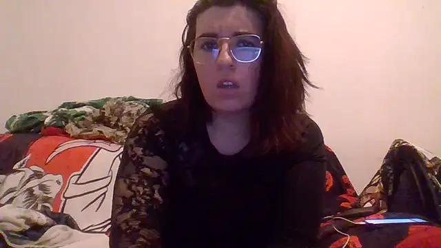 Snapshot of miss16 chatting on May 4, 8:06 am miss16 online show from May 4, 8:06 am