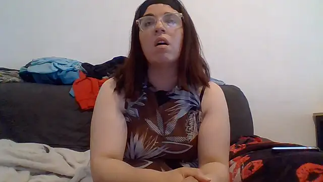 Snapshot of miss16 chatting on June 1, 1:44 pm miss16 online show from June 1, 1:44 pm