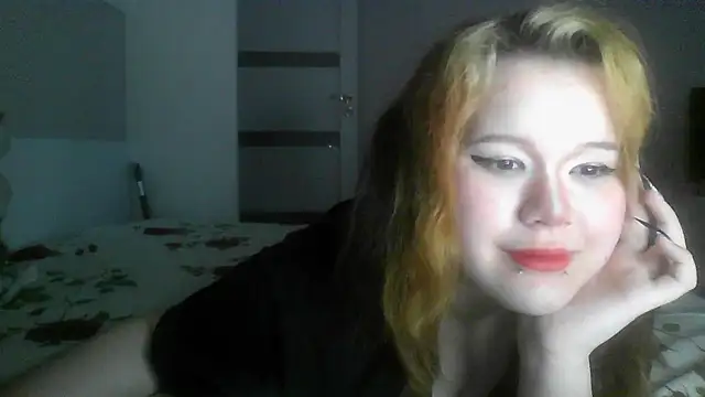 Snapshot of Amanda_Mia_ chatting on July 1, 5:13 pm Amanda Mia online show from July 1, 5:13 pm