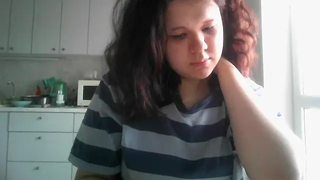 Snapshot of Amanda_Mia_ chatting on May 13, 8:32 am Amanda Mia online show from May 13, 8:32 am