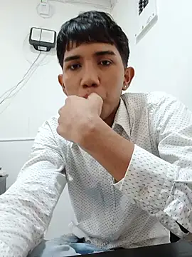 KevCokk online show from May 17, 5:13 pm