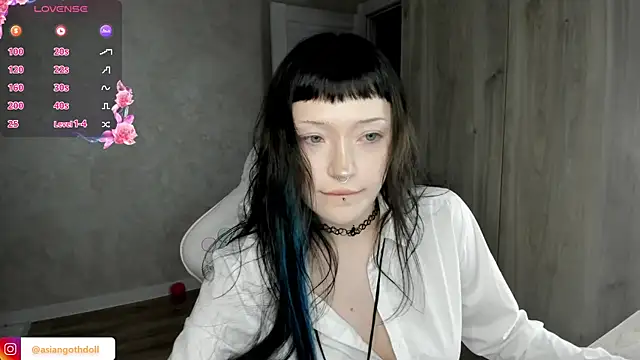 Snapshot of urmelodyy chatting on July 4, 8:46 pm urmelodyy online show from July 4, 8:46 pm
