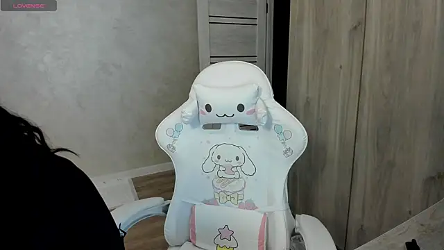 Snapshot of urmelodyy chatting on July 5, 8:37 pm urmelodyy online show from July 5, 8:37 pm