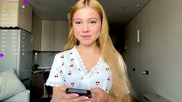 AlberthaBudd online show from July 17, 7:38 am