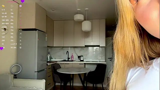 AlberthaBudd online show from July 18, 4:32 am