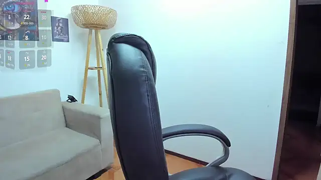 NaomiSaenz  online show from June 2, 2:44 am