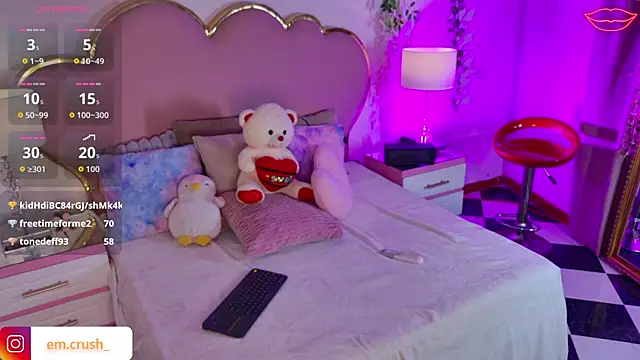 AriaCush online show from June 25, 8:36 pm