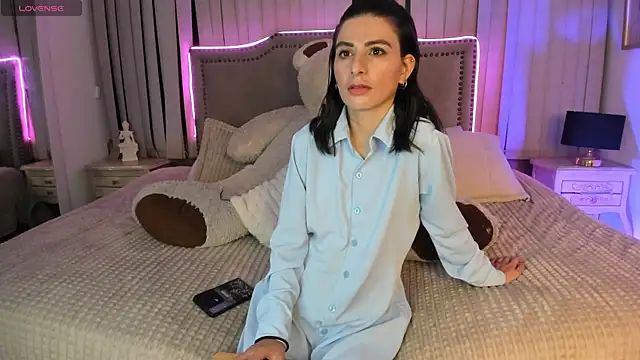 mariana  thompson online show from June 20, 2:27 am