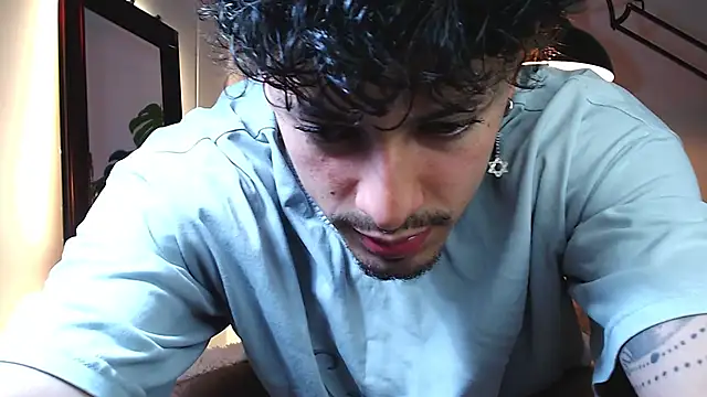 Steven Navarro online show from April 23, 10:11 pm