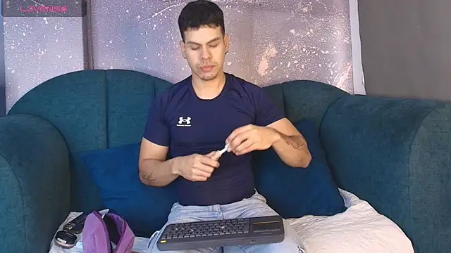 Derek Voss online show from June 30, 1:11 pm