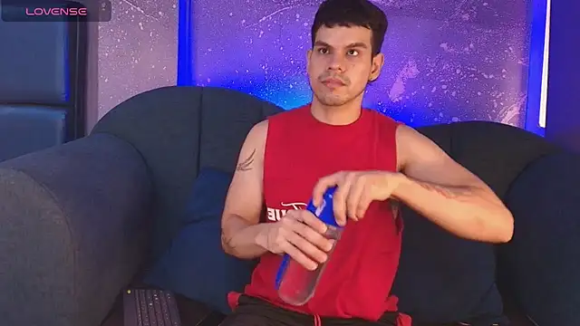 Derek Voss online show from July 31, 12:15 pm