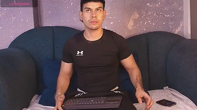 Derek Voss online show from July 6, 11:17 am