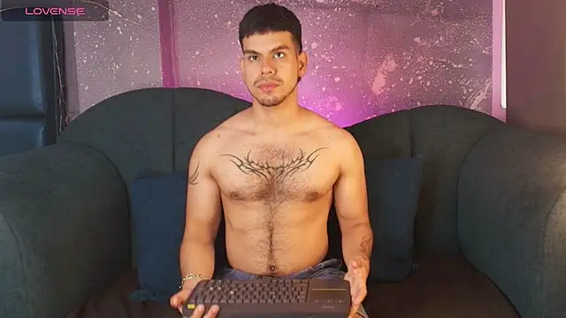 Derek Voss online show from July 15, 2:24 pm