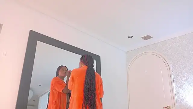 Elektradoll1 online show from May 13, 11:39 am