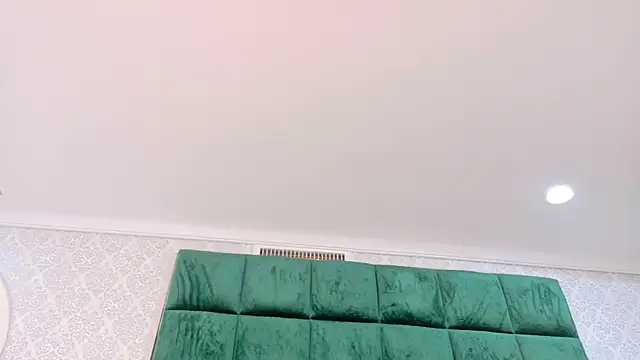 Elektradoll1 online show from May 2, 12:43 pm