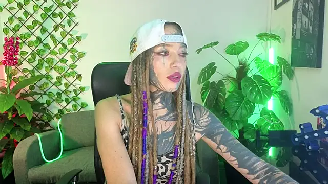 Lucy Doll8 online show from June 20, 11:21 pm