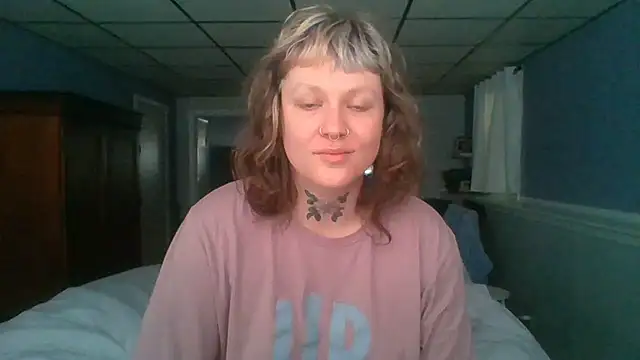 Snapshot of RosieSwitchBitch chatting on May 21, 12:46 pm RosieSwitchBitch online show from May 21, 12:46 pm