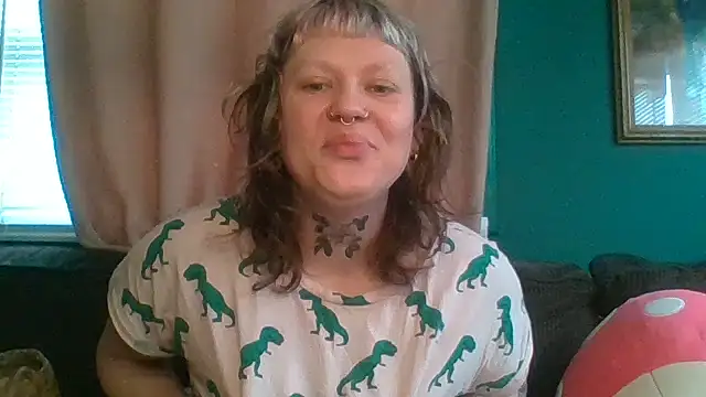 Snapshot of RosieSwitchBitch chatting on May 14, 11:51 am RosieSwitchBitch online show from May 14, 11:51 am
