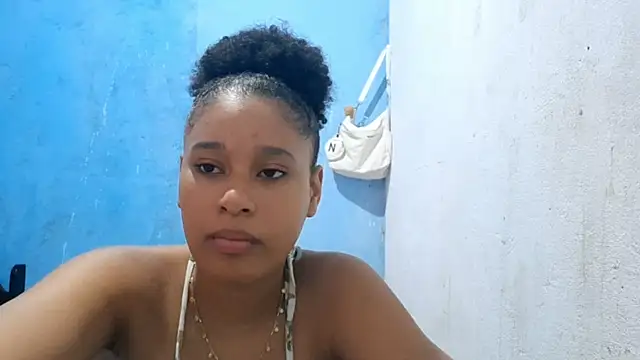 thamiresmiranda online show from April 28, 1:48 pm