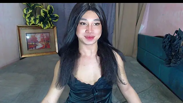 yourtransslut69 online show from August 9, 2:23 pm
