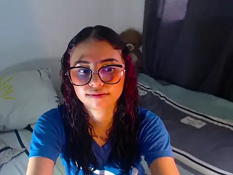 BellaLuxxs online show from May 2, 9:31 pm