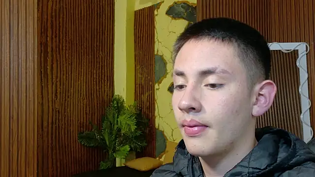 Snapshot of Andres_Tay chatting on May 17, 2:55 am Andres Tay online show from May 17, 2:55 am