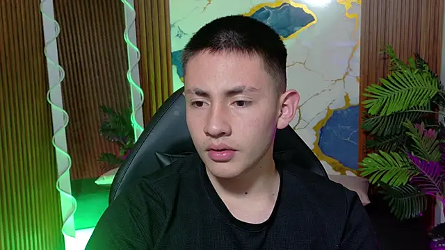 Snapshot of Andres_Tay chatting on May 14, 11:35 pm Andres Tay online show from May 14, 11:35 pm
