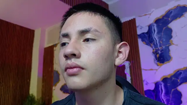 Snapshot of Andres_Tay chatting on May 18, 2:55 am Andres Tay online show from May 18, 2:55 am