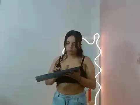 Karla tay1 online show from May 6, 11:47 am