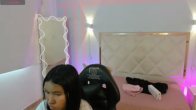 Snapshot of Victoria1_tay chatting on June 26, 6:58 pm Victoria1 tay online show from June 26, 6:58 pm
