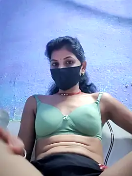 Snapshot of RUHI_1143 chatting on June 4, 7:51 pm RUHI 1143 online show from June 4, 7:51 pm