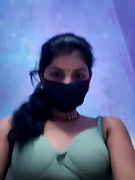 Snapshot of RUHI_1143 chatting on May 29, 6:47 pm RUHI 1143 online show from May 29, 6:47 pm