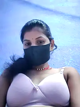 Snapshot of RUHI_1143 chatting on June 7, 6:35 pm RUHI 1143 online show from June 7, 6:35 pm