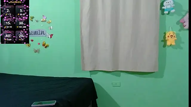 Snapshot of cute_hamster_69 chatting on June 11, 3:03 am cute hamster 69 online show from June 11, 3:03 am