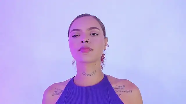 Caroline420  online show from June 5, 12:59 am